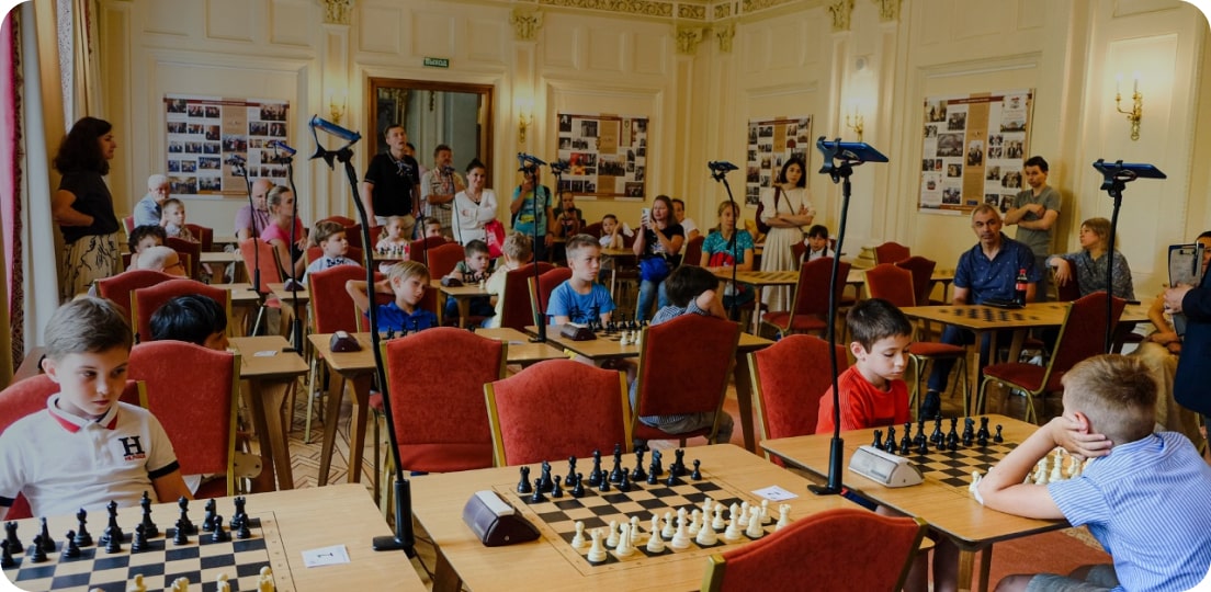 Chess tournament organization with idChess