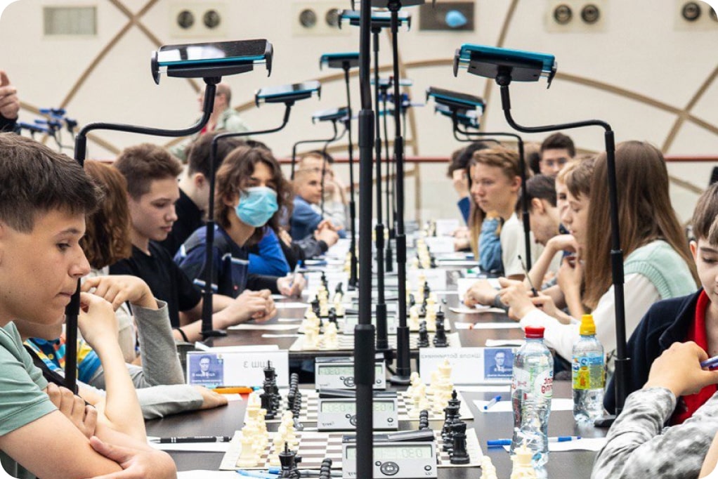 Chess tournament organization with idChess